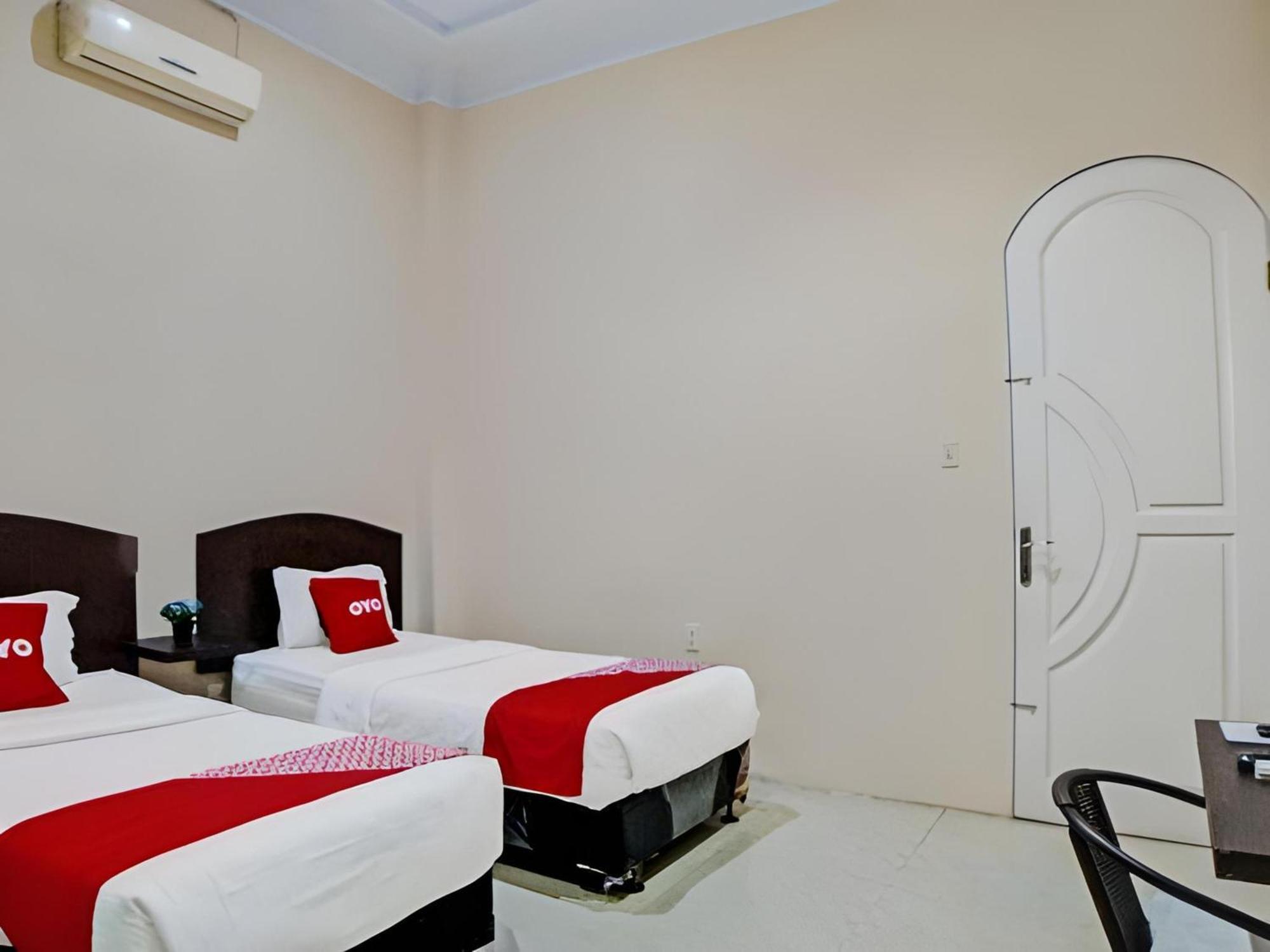 Hotel O Medan City Near Lapangan Benteng Formerly Ralica Residence Exterior photo